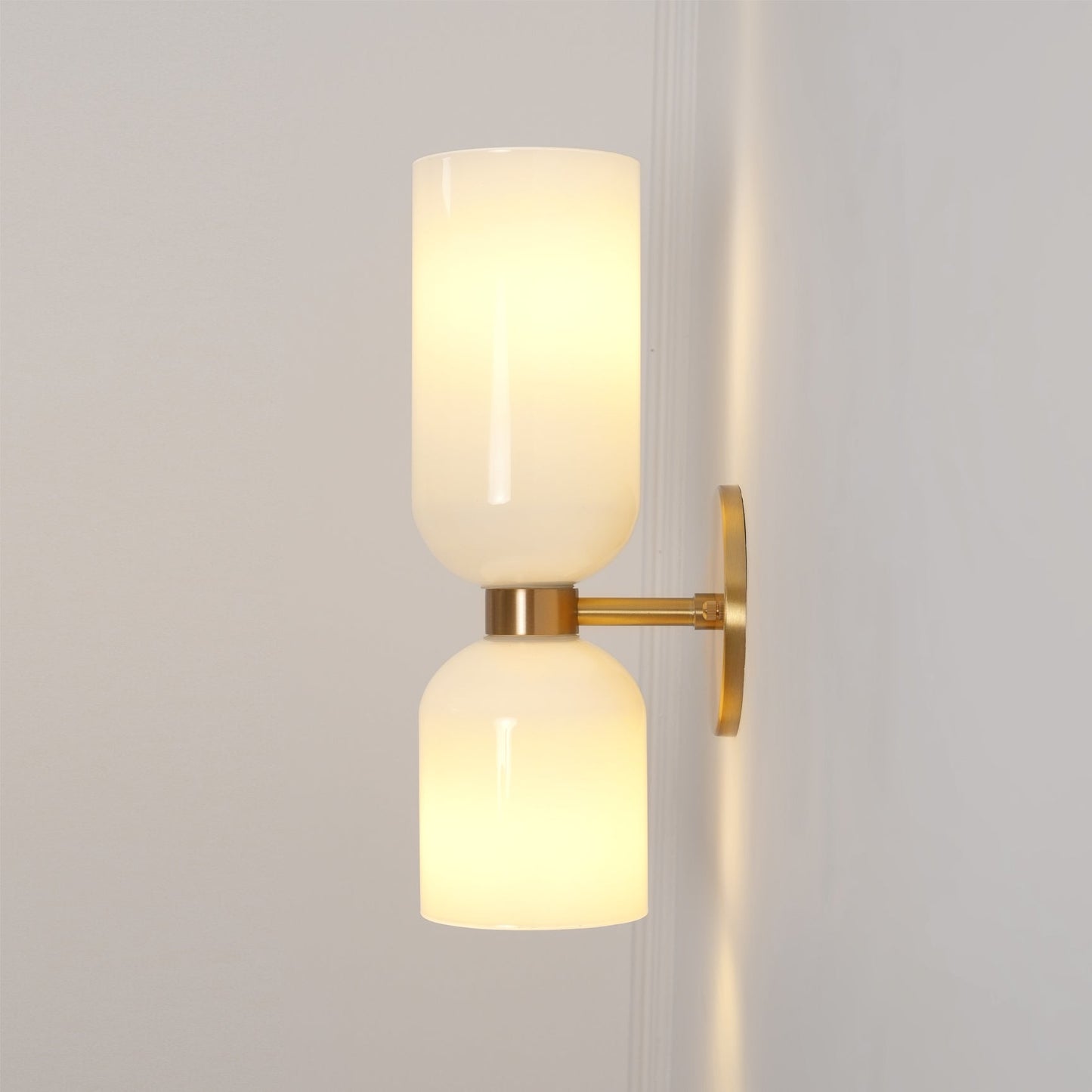 Edie Wall Light - Φ 4.7 x H 13.8 Brass, Hardwired Wall Sconce, detail 3