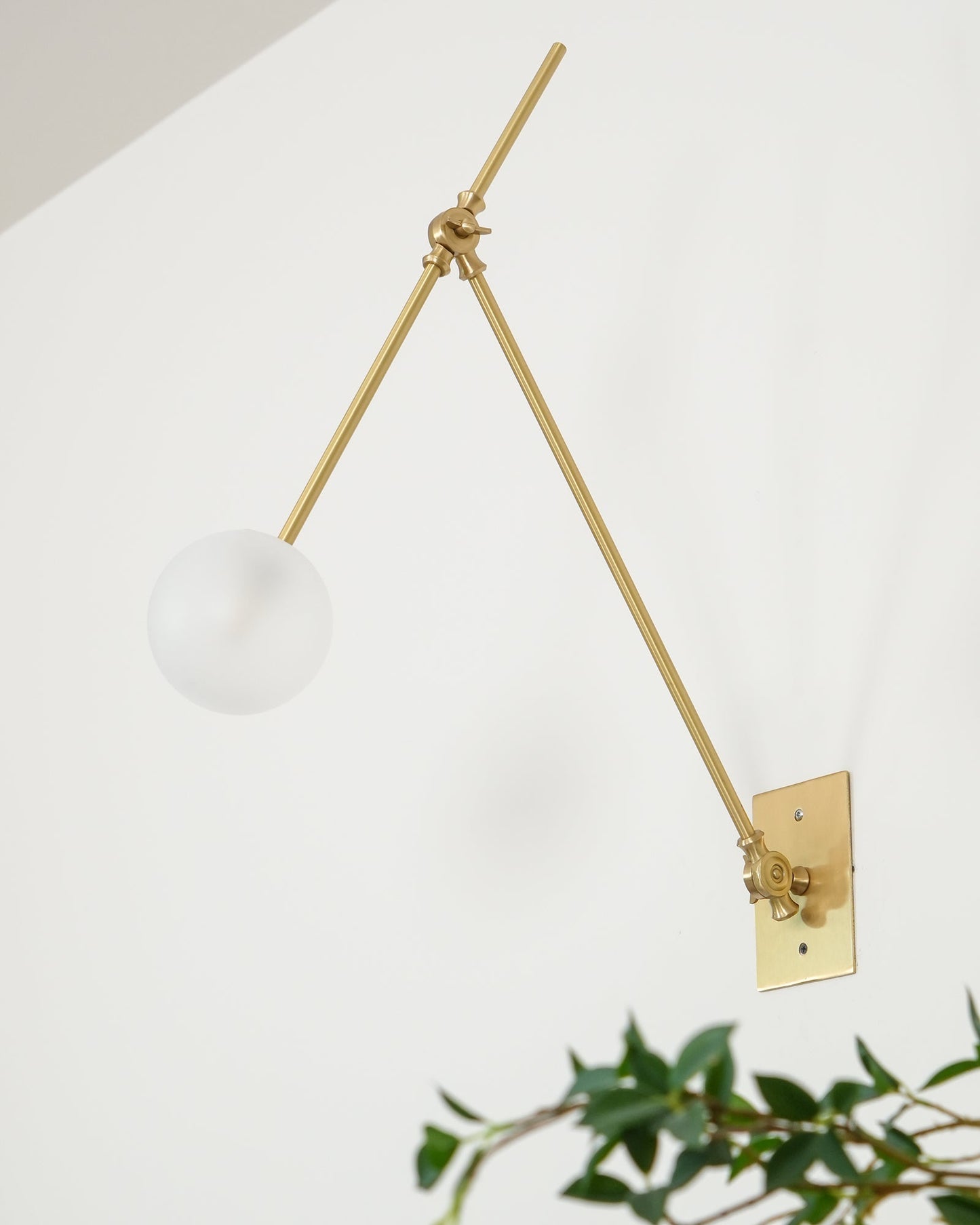 Magari Wall Light - L 74cm x H 66cm Metal, Hardwired Wall Sconce, detail 22