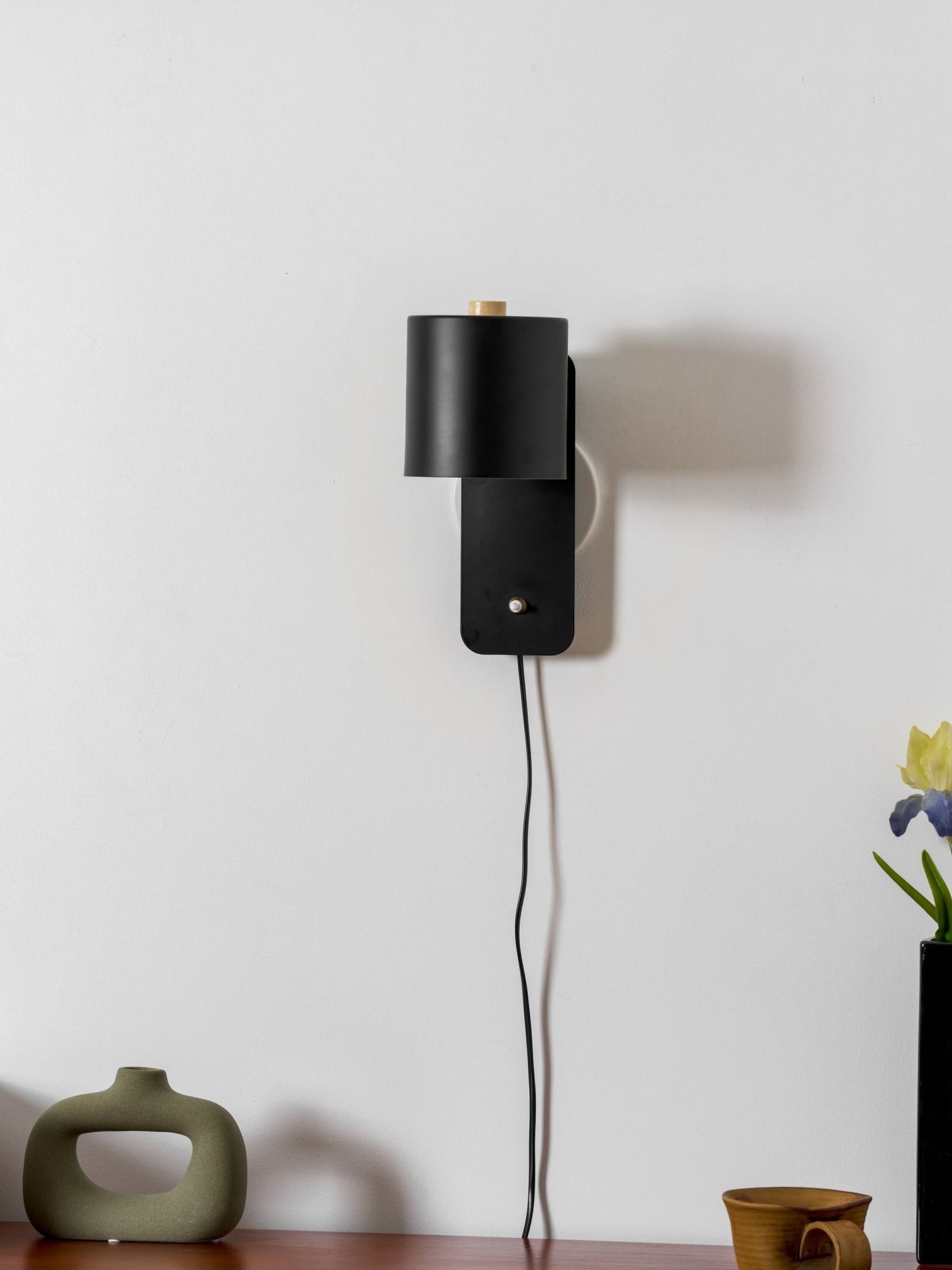 Orbit Plug-in Rotating Wall Light, Plug-In Wall Sconce, detail 25